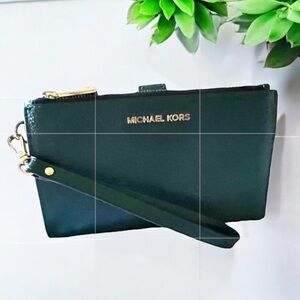 MICHAEL KORS Wristlet Wallet Green Leather Doublé